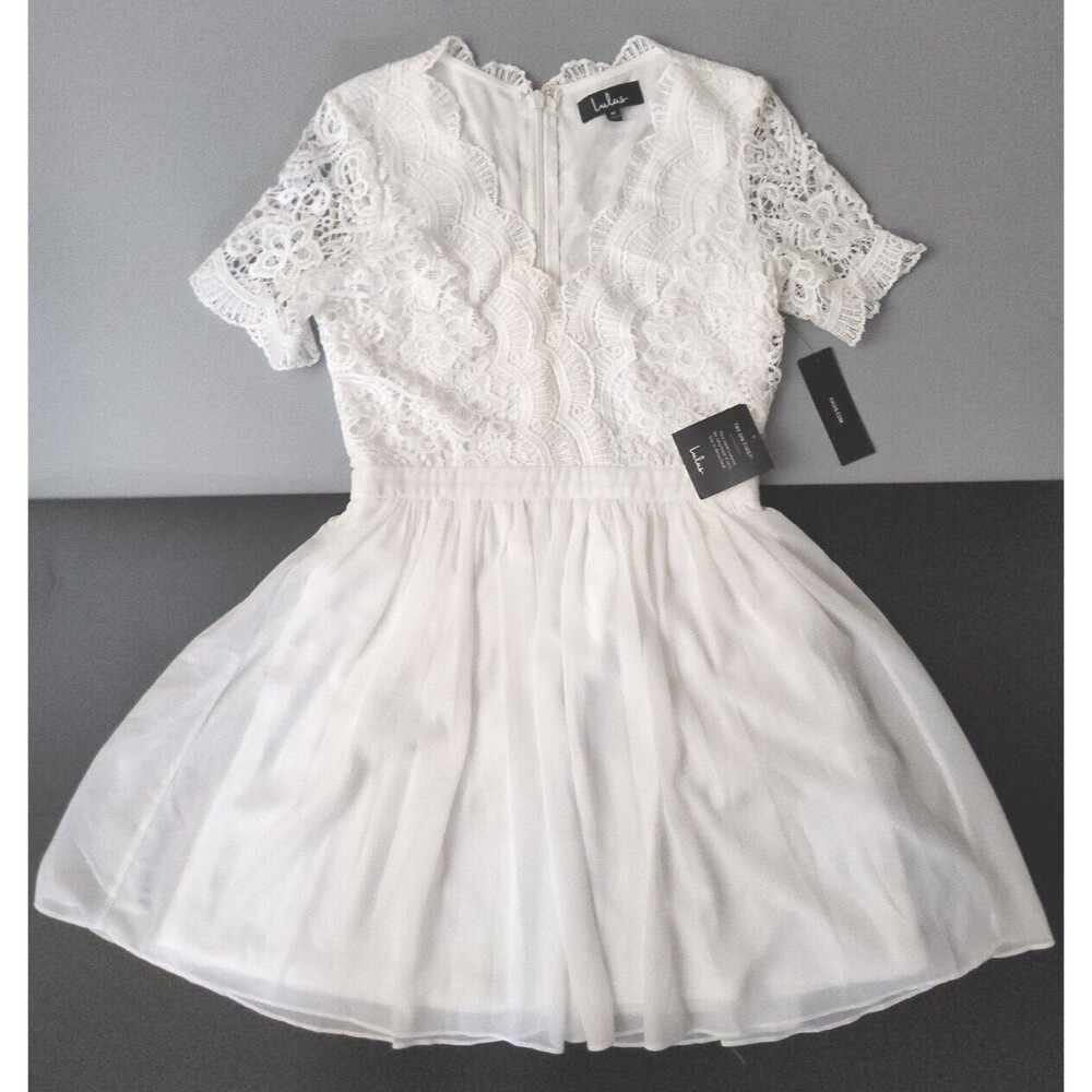 NWT Lulus Women's Sz M Angel In Disguise White Lace Skater Dress Scalloped Neck